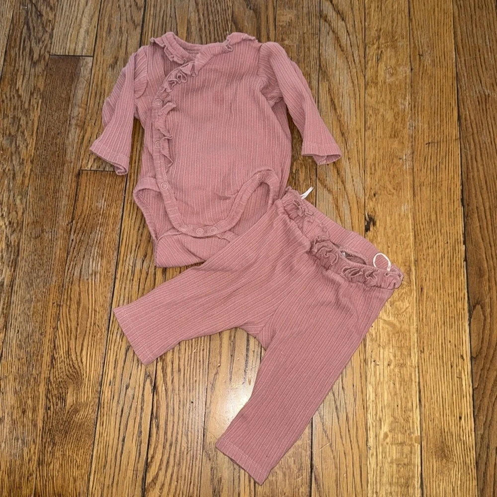 H&M organic newborn baby bundle outfit 6 pieces 2 hats size 1-2 months kimono